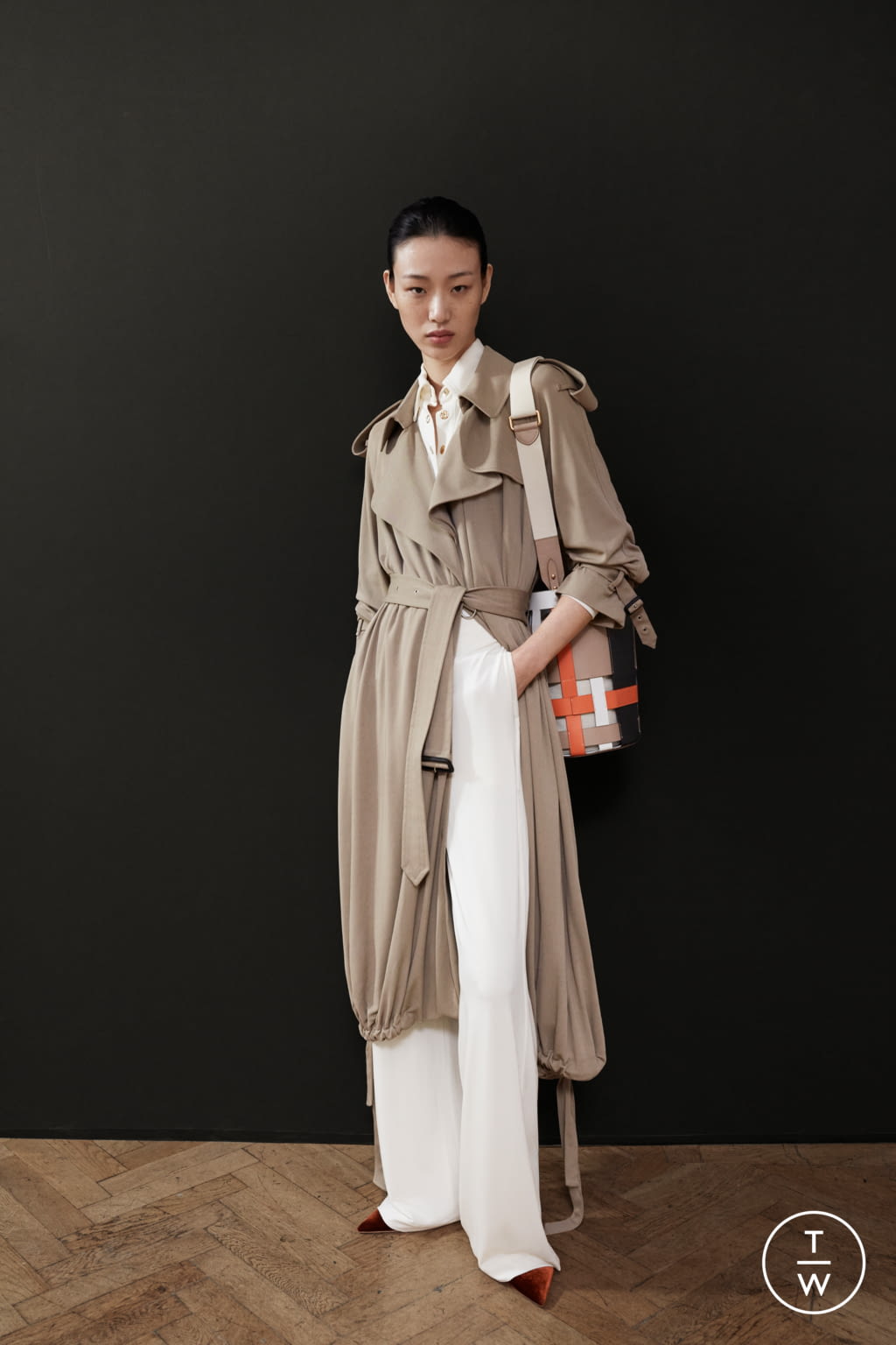Fashion Week London Pre-Fall 2019 look 7 from the Burberry collection 女装