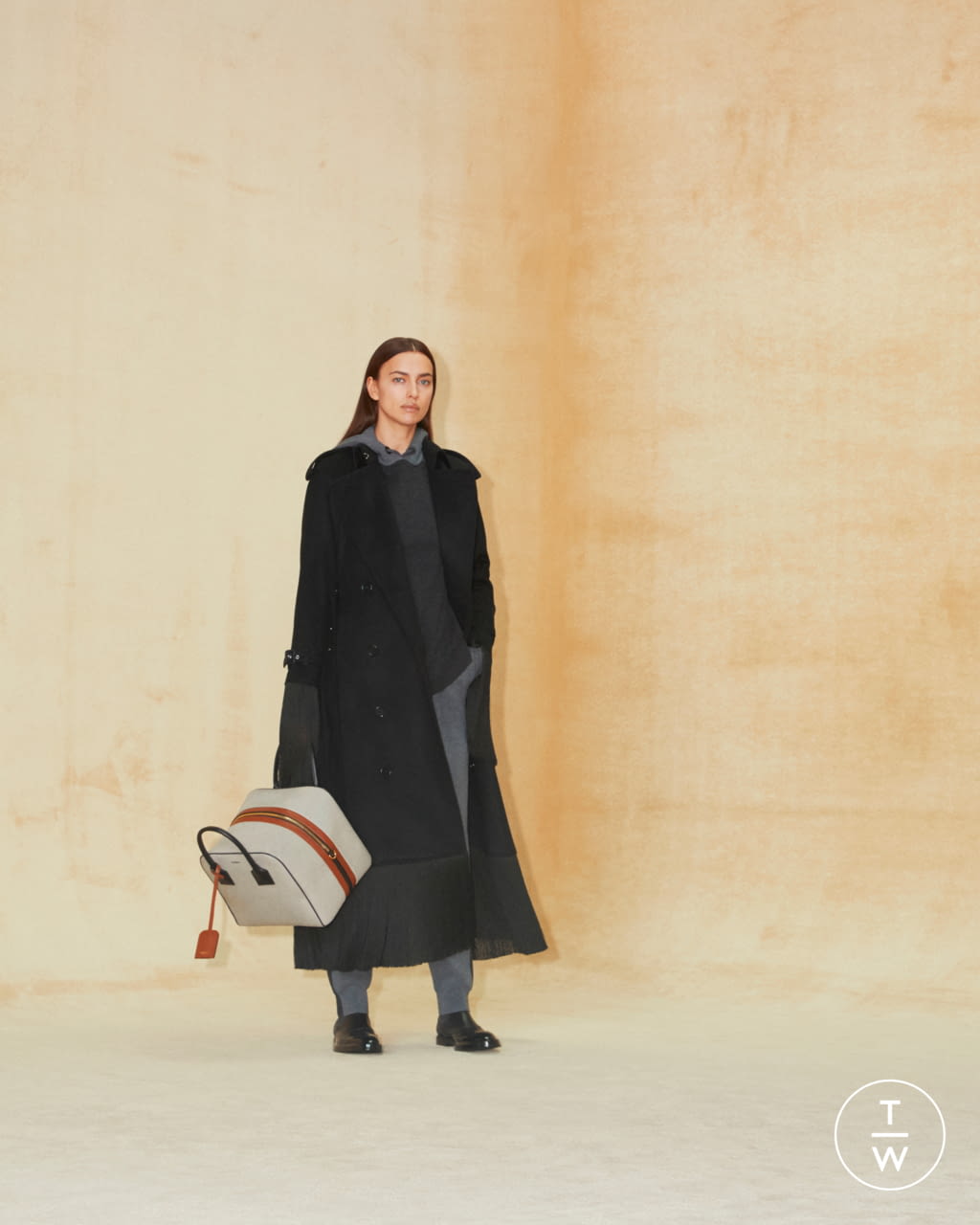 Fashion Week London Pre-Fall 2020 look 16 from the Burberry collection womenswear