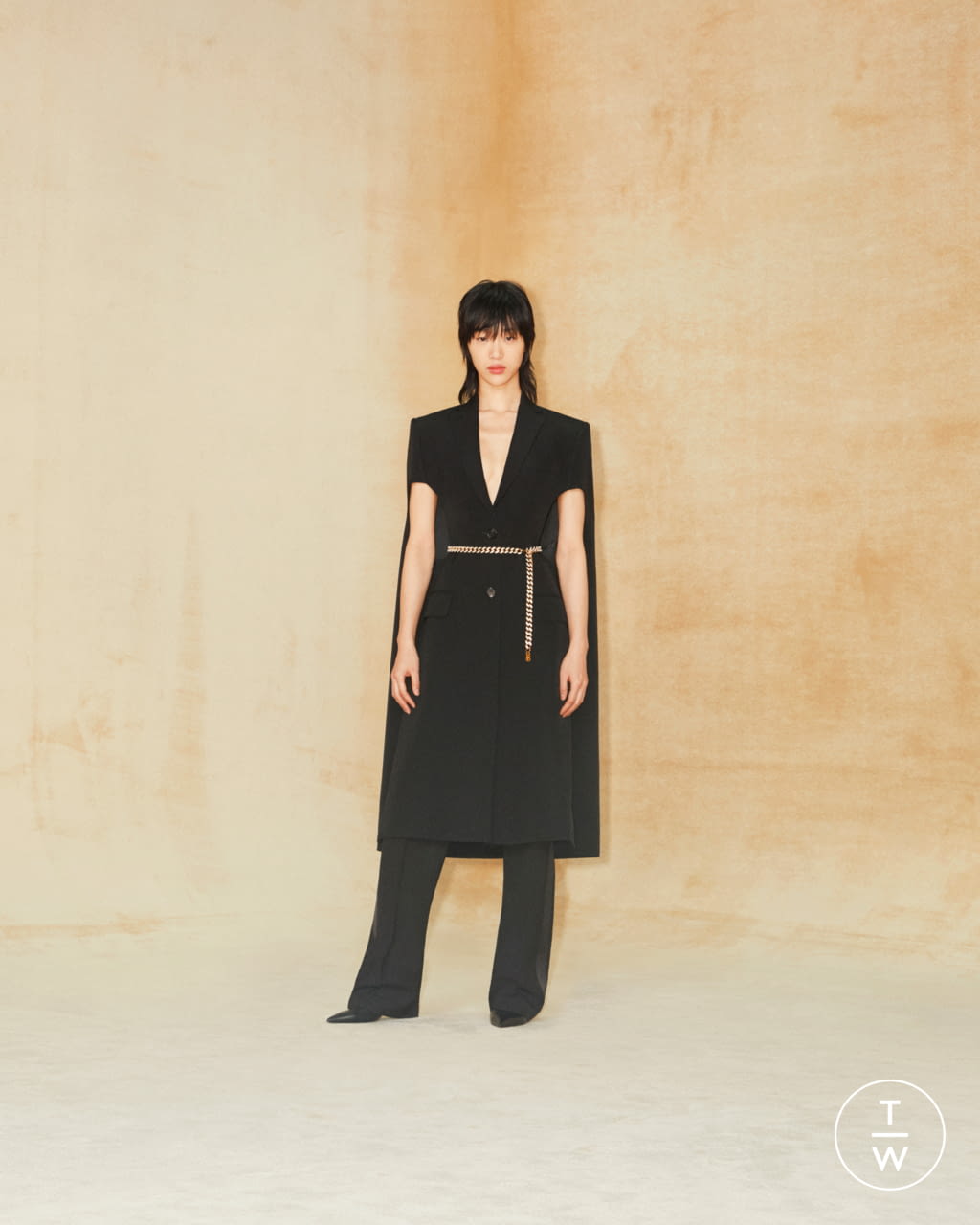 Fashion Week London Pre-Fall 2020 look 47 from the Burberry collection womenswear