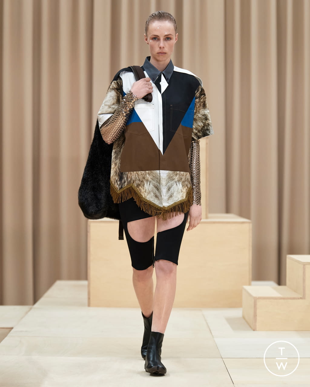 Fashion Week London Fall/Winter 2021 look 14 from the Burberry collection 男装