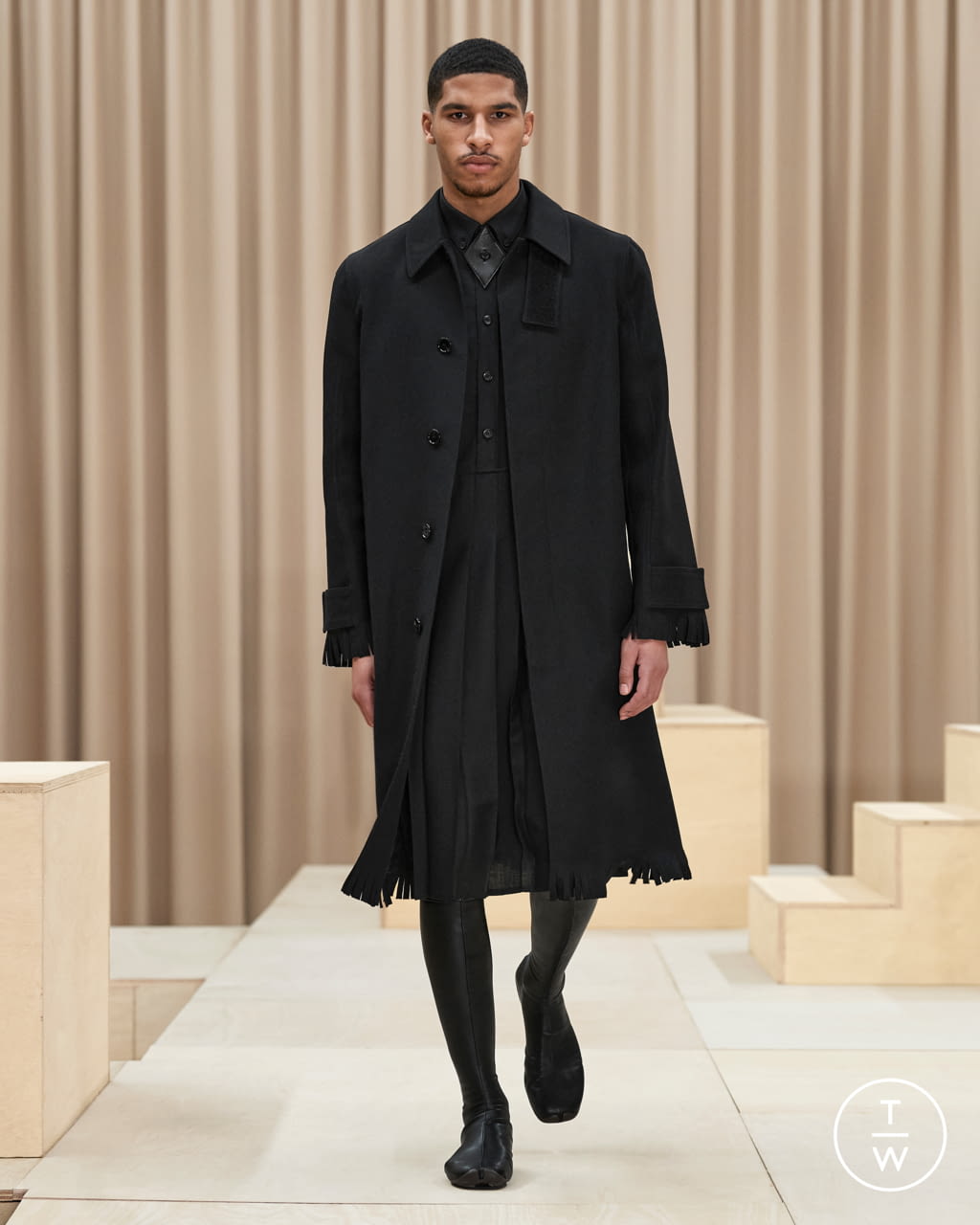 Fashion Week London Fall/Winter 2021 look 18 from the Burberry collection menswear