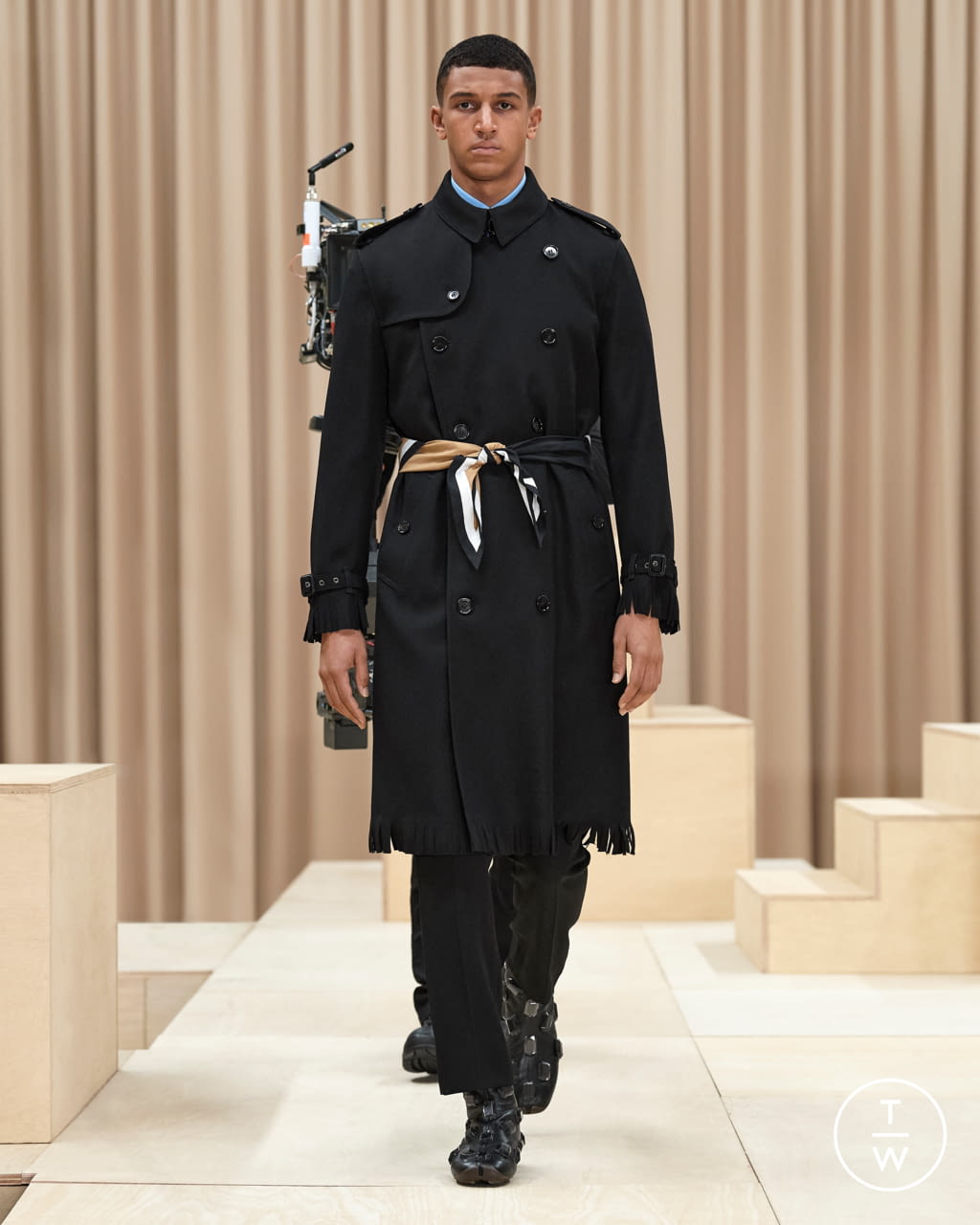 Fashion Week London Fall/Winter 2021 look 19 from the Burberry collection menswear