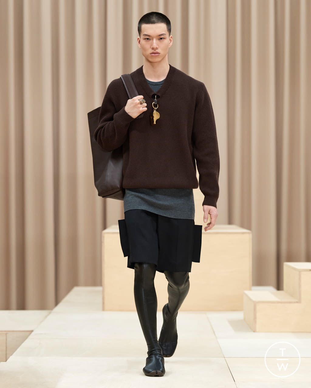 Fashion Week London Fall/Winter 2021 look 21 from the Burberry collection menswear