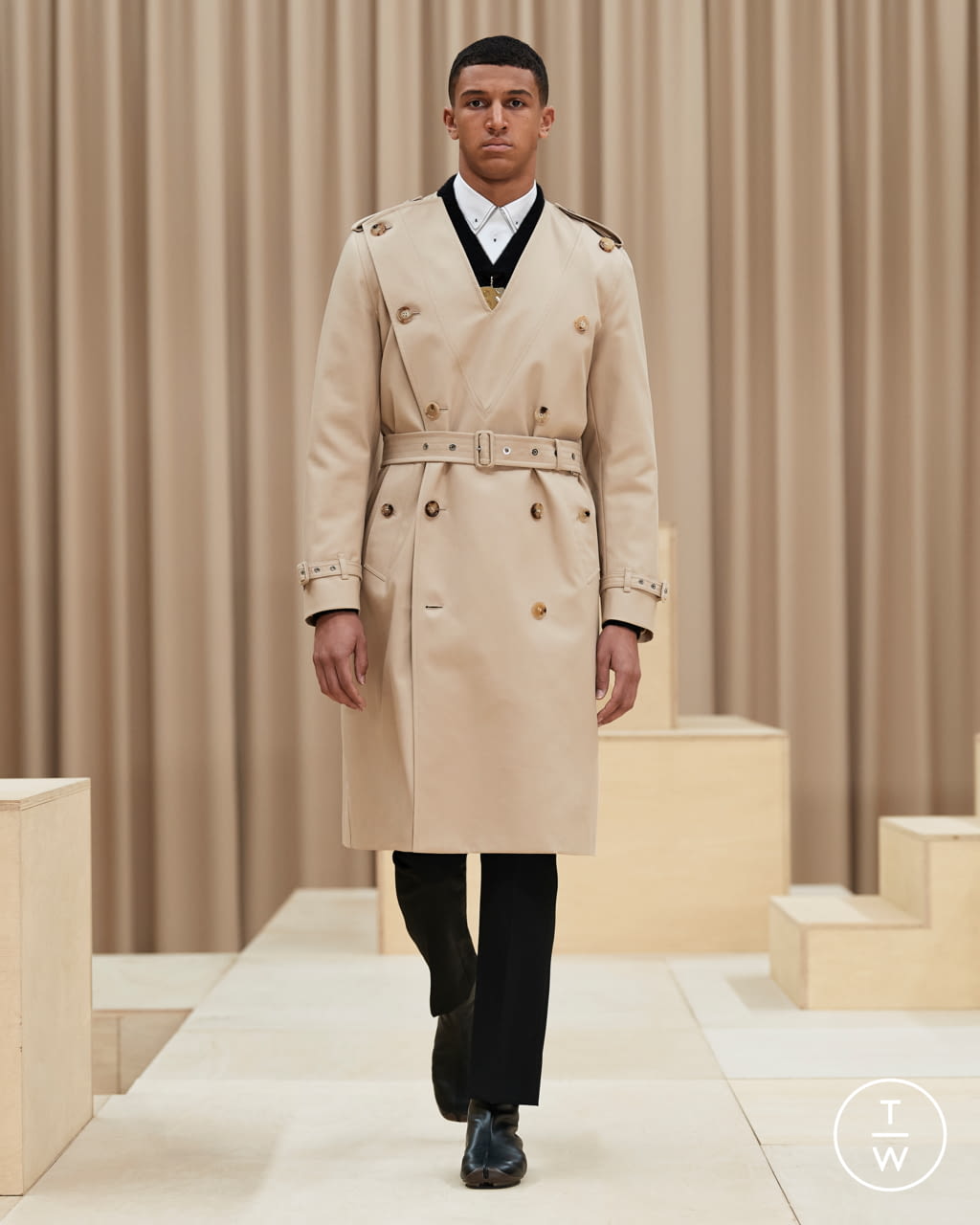 Fashion Week London Fall/Winter 2021 look 29 from the Burberry collection menswear