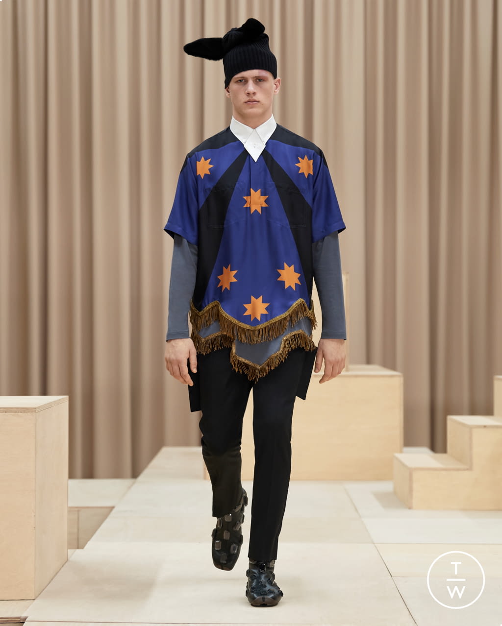 Fashion Week London Fall/Winter 2021 look 8 from the Burberry collection menswear