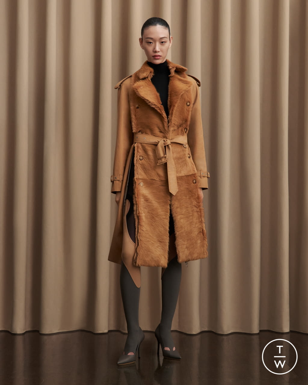 Fashion Week London Pre-Fall 2021 look 20 from the Burberry collection 女装