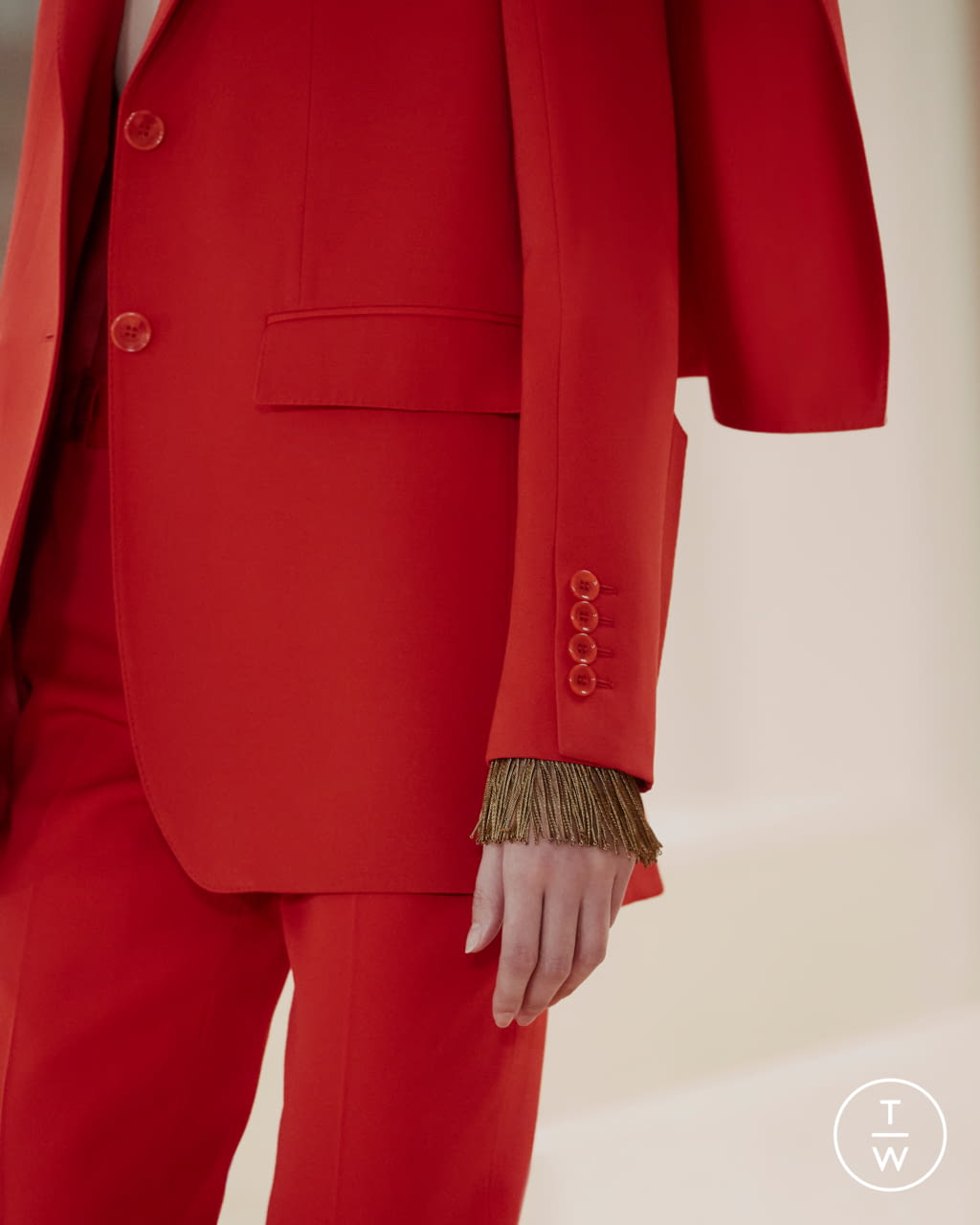 Fashion Week London Fall/Winter 2021 look 8 from the Burberry collection womenswear accessories