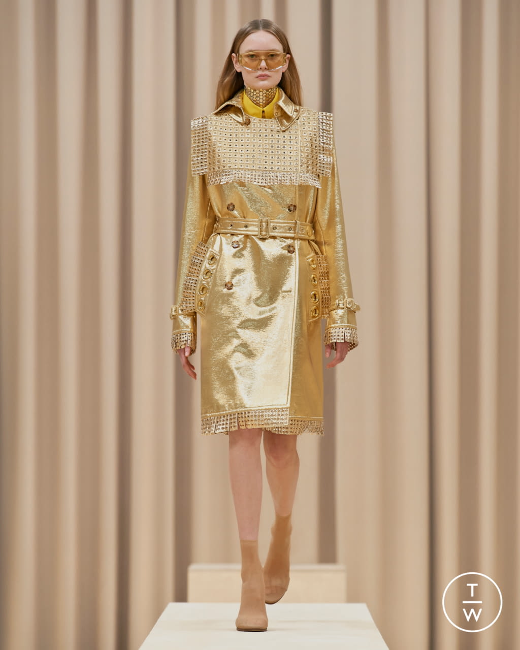 Fashion Week London Fall/Winter 2021 look 11 from the Burberry collection womenswear