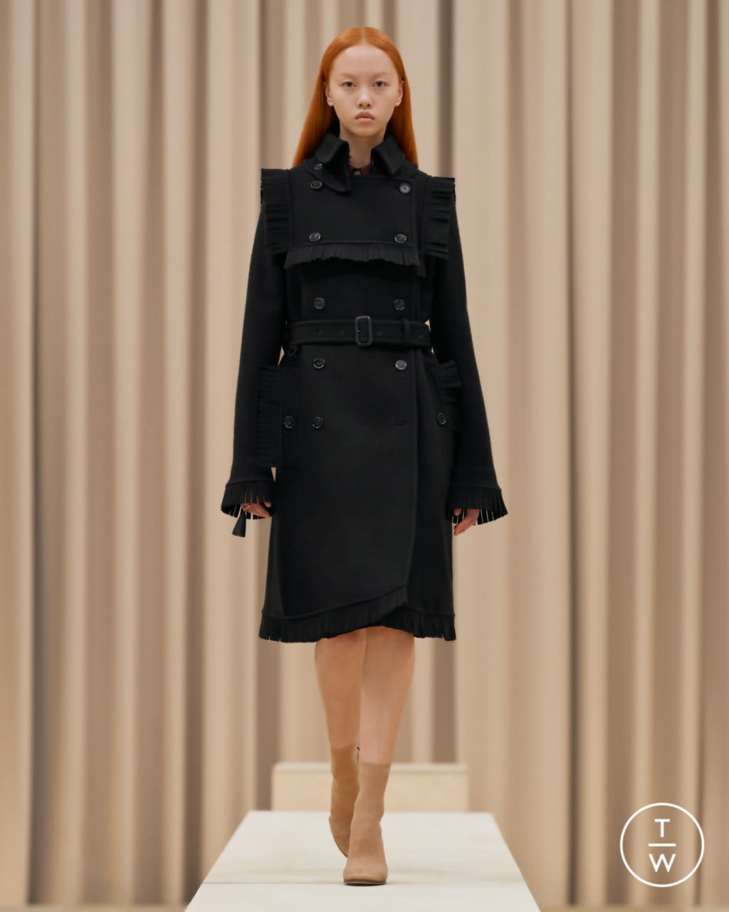 Fashion Week London Fall/Winter 2021 look 12 from the Burberry collection womenswear