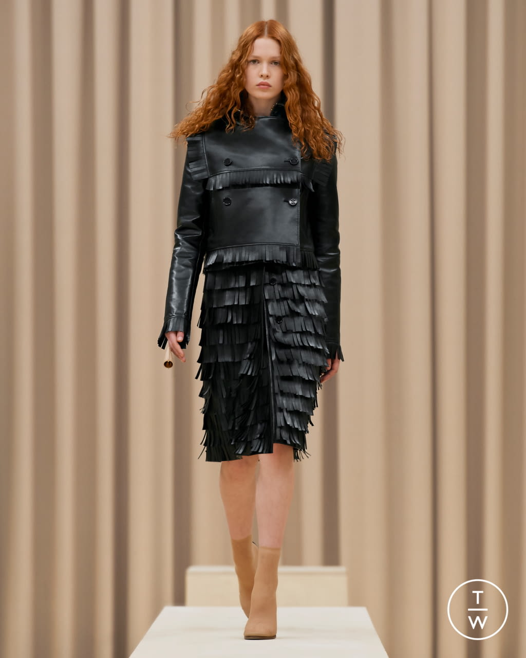 Fashion Week London Fall/Winter 2021 look 14 de la collection Burberry womenswear