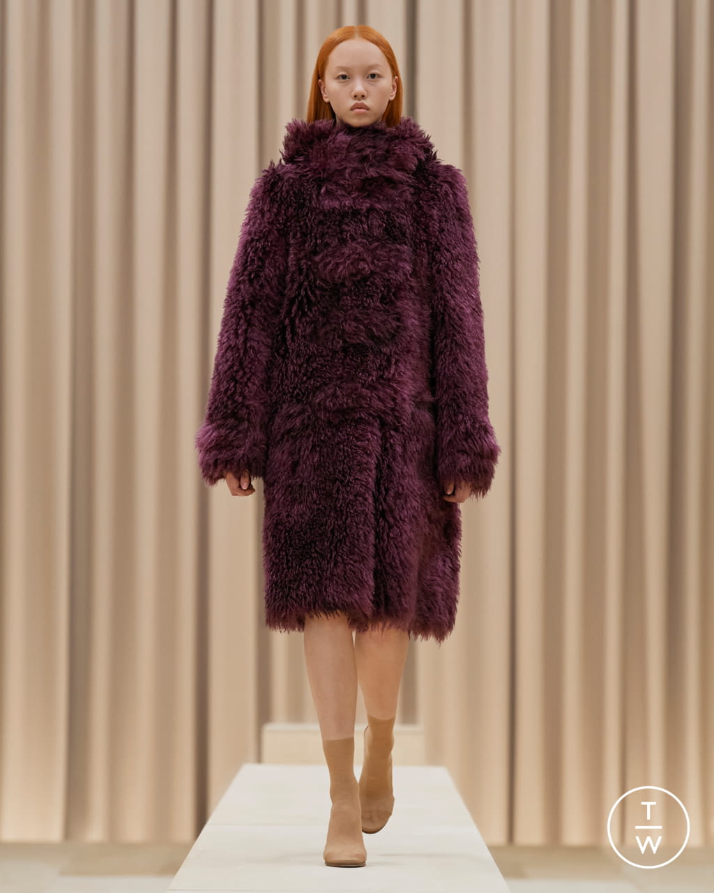 Fashion Week London Fall/Winter 2021 look 38 from the Burberry collection 女装