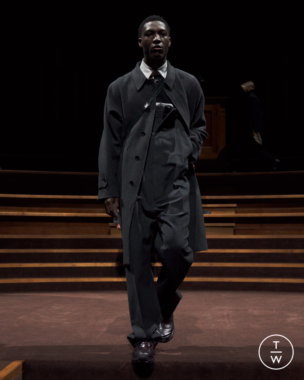 Fashion Week London Fall/Winter 2022 look 11 from the Burberry collection menswear