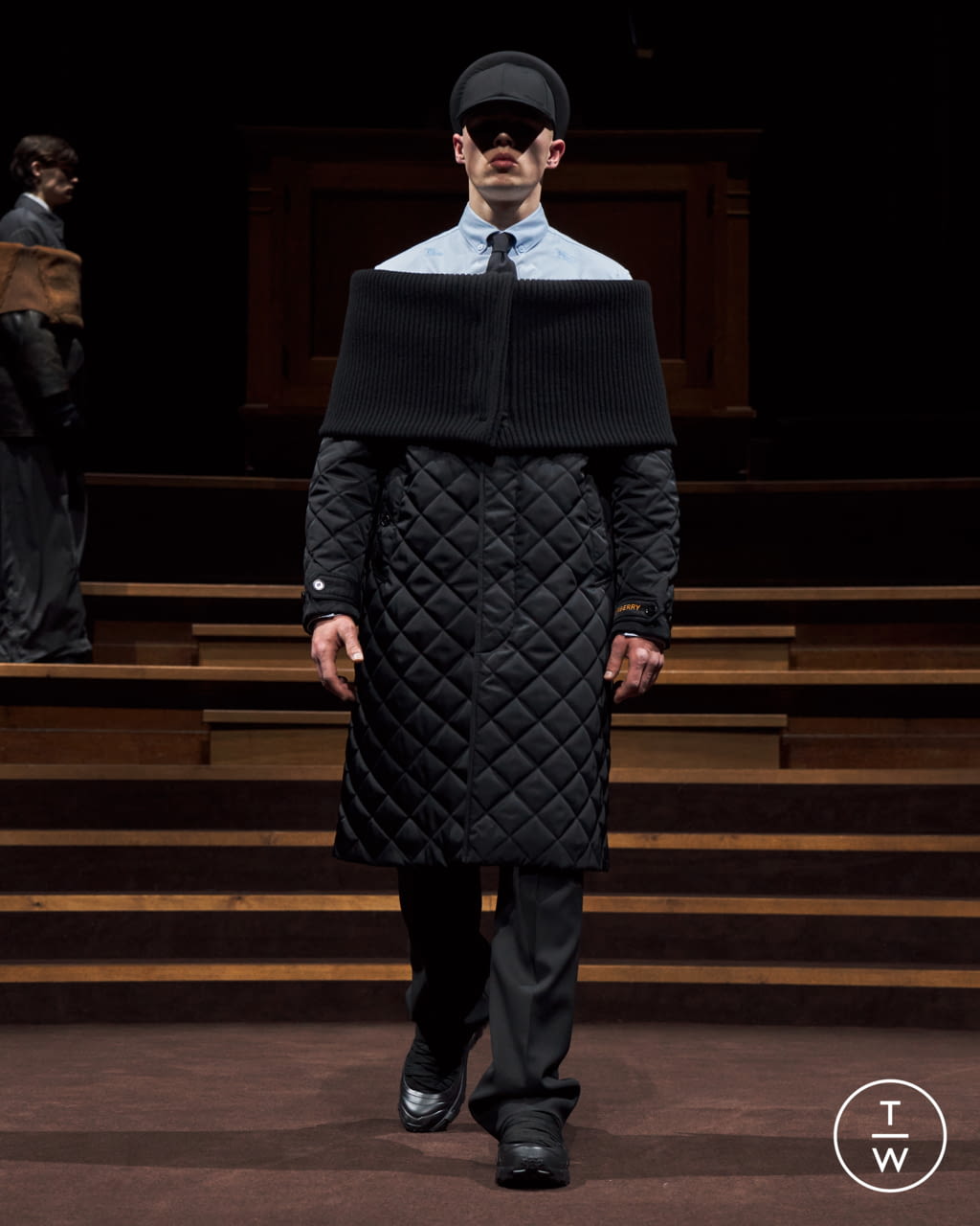 Fashion Week London Fall/Winter 2022 look 35 from the Burberry collection 男装