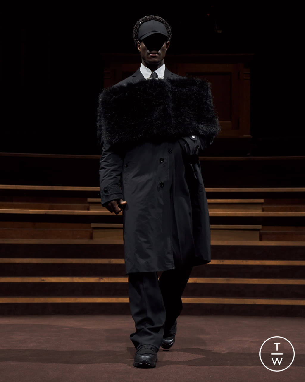 Fashion Week London Fall/Winter 2022 look 38 from the Burberry collection 男装