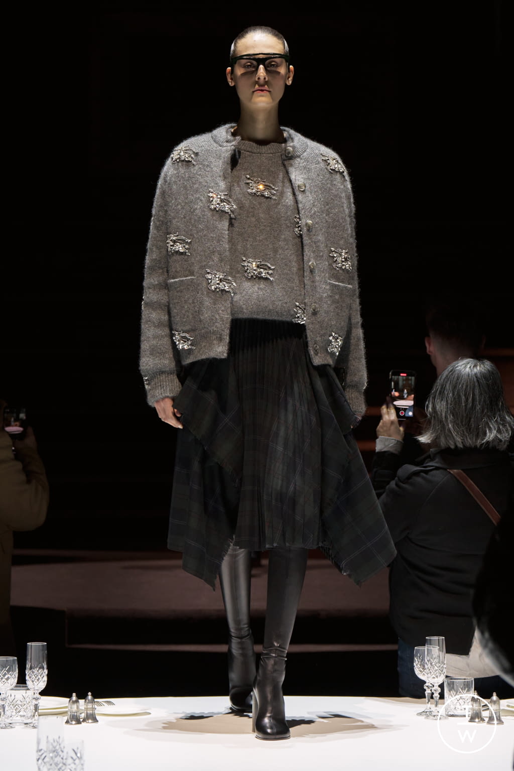 Fashion Week London Fall/Winter 2022 look 12 from the Burberry collection 女装