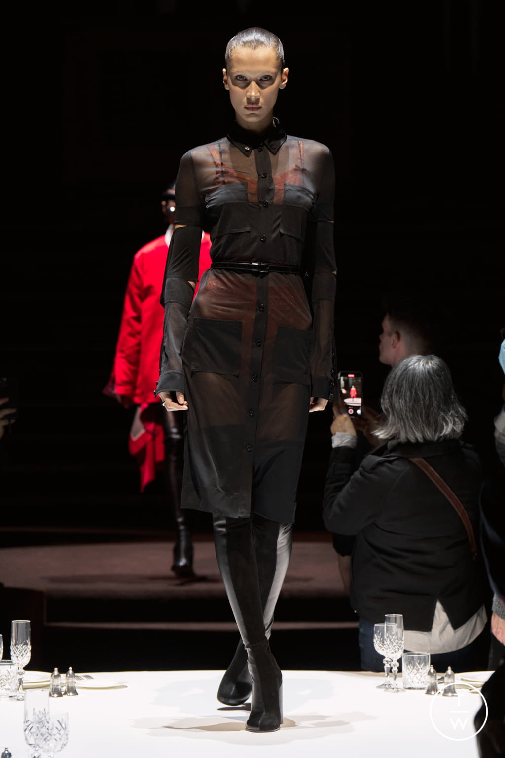 Fashion Week London Fall/Winter 2022 look 20 from the Burberry collection 女装