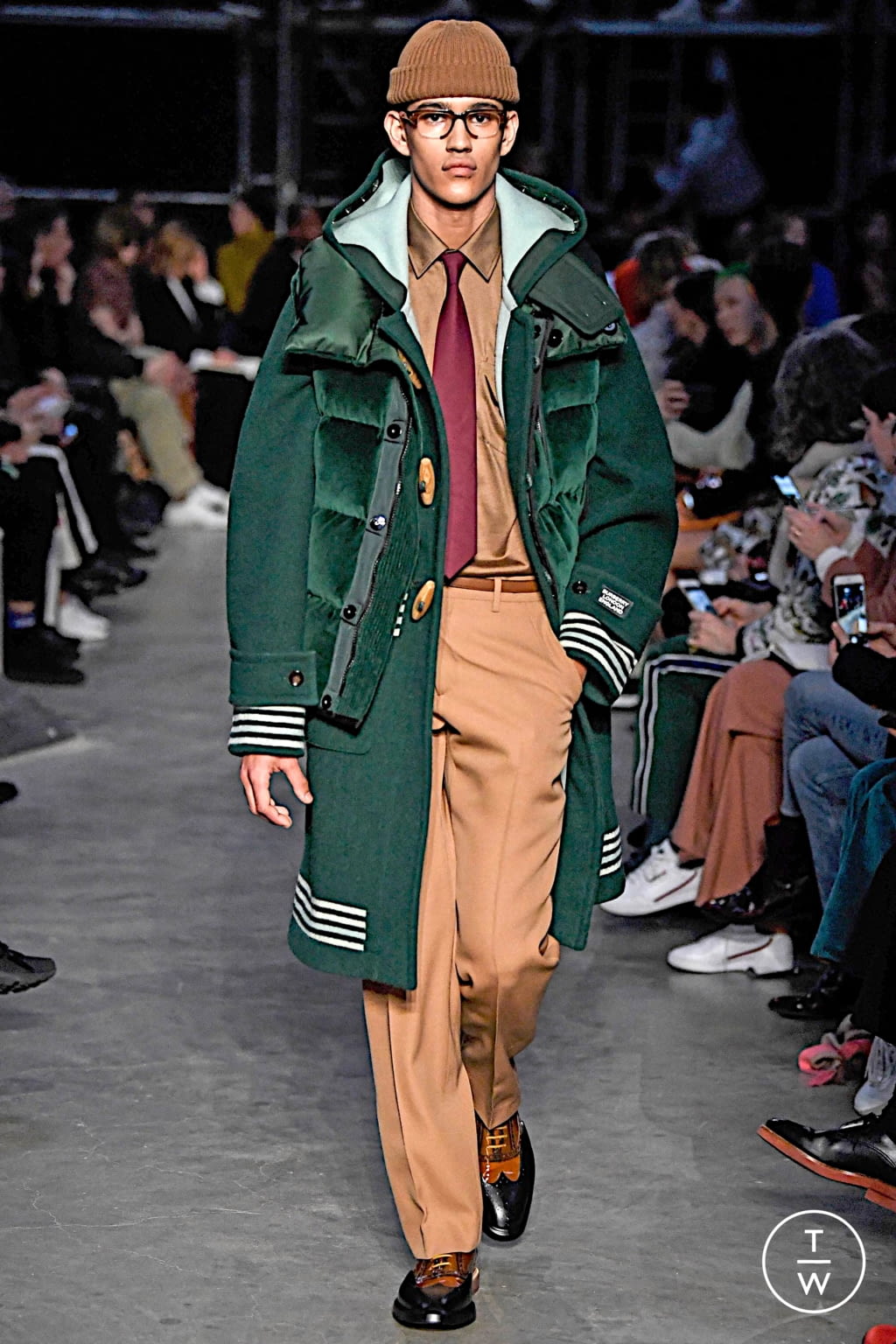 Fashion Week London Fall/Winter 2019 look 55 from the Burberry collection 男装