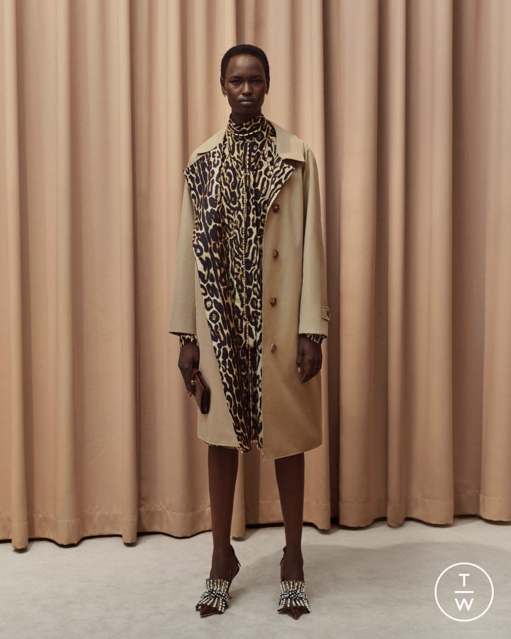 Fashion Week London Resort 2020 look 29 from the Burberry collection 女装