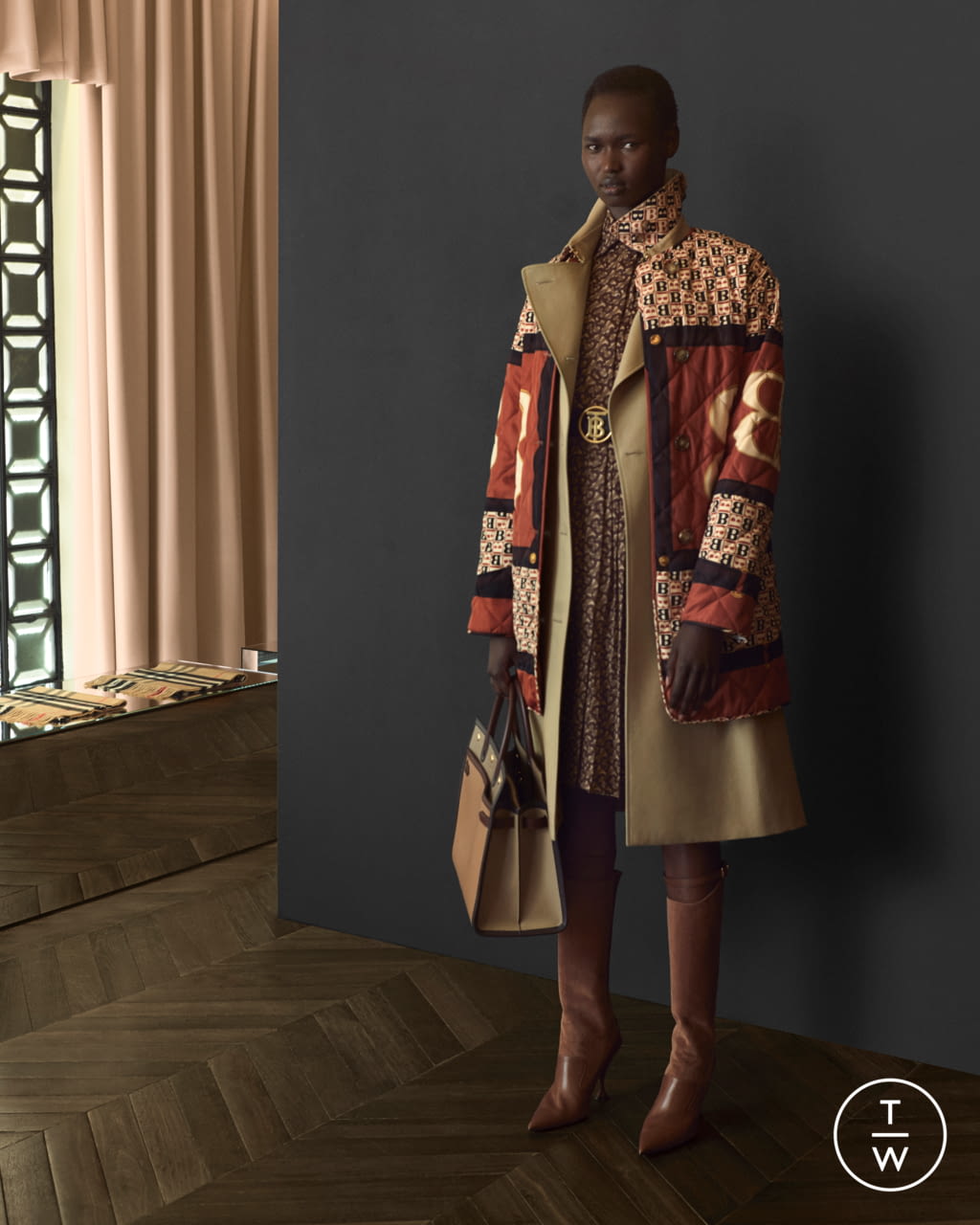 Fashion Week London Resort 2020 look 43 from the Burberry collection 女装
