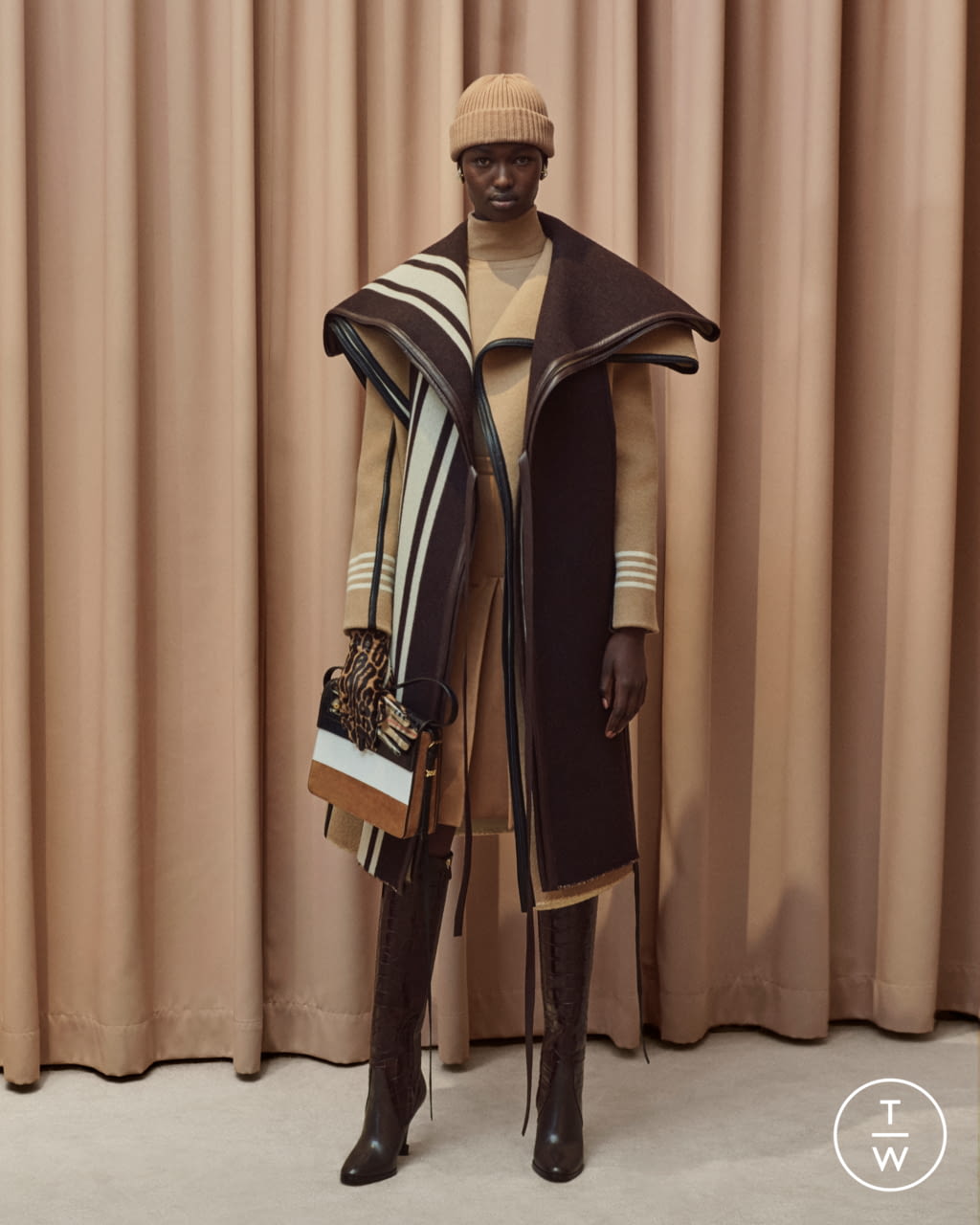 Fashion Week London Resort 2020 look 45 from the Burberry collection womenswear