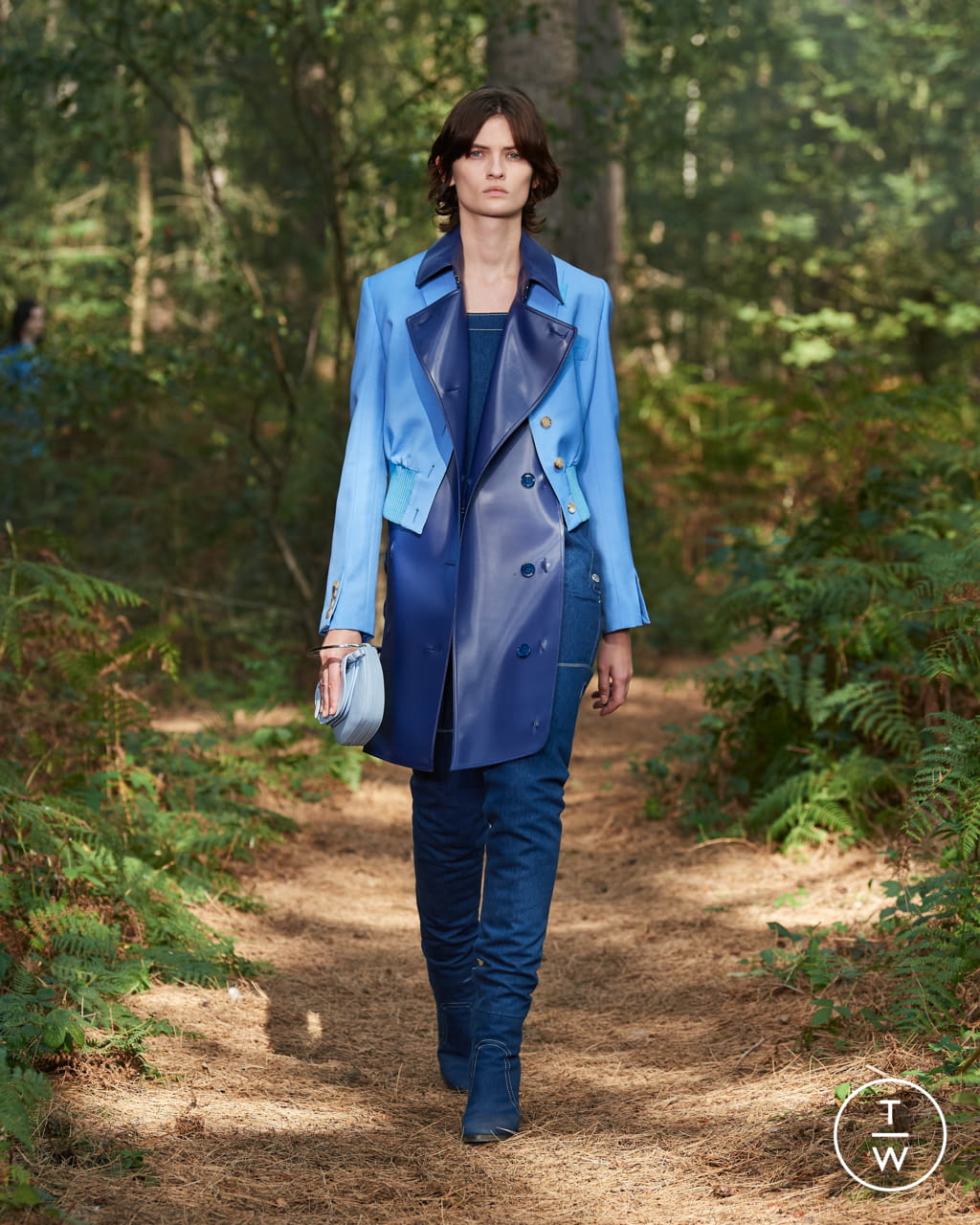 Fashion Week London Spring/Summer 2021 look 11 from the Burberry collection 女装