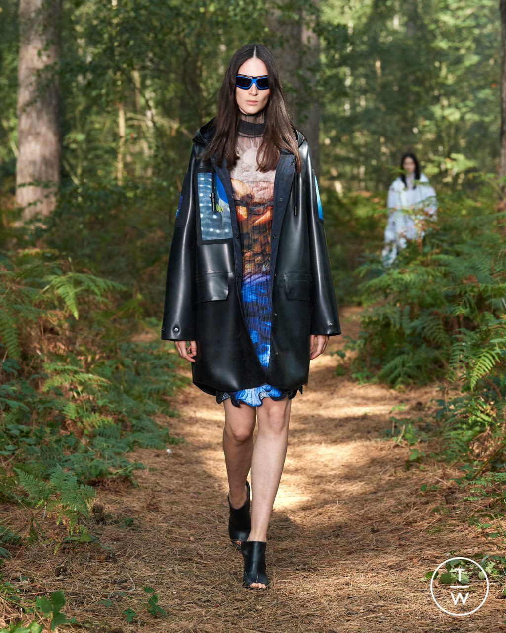 Fashion Week London Spring/Summer 2021 look 34 from the Burberry collection 女装