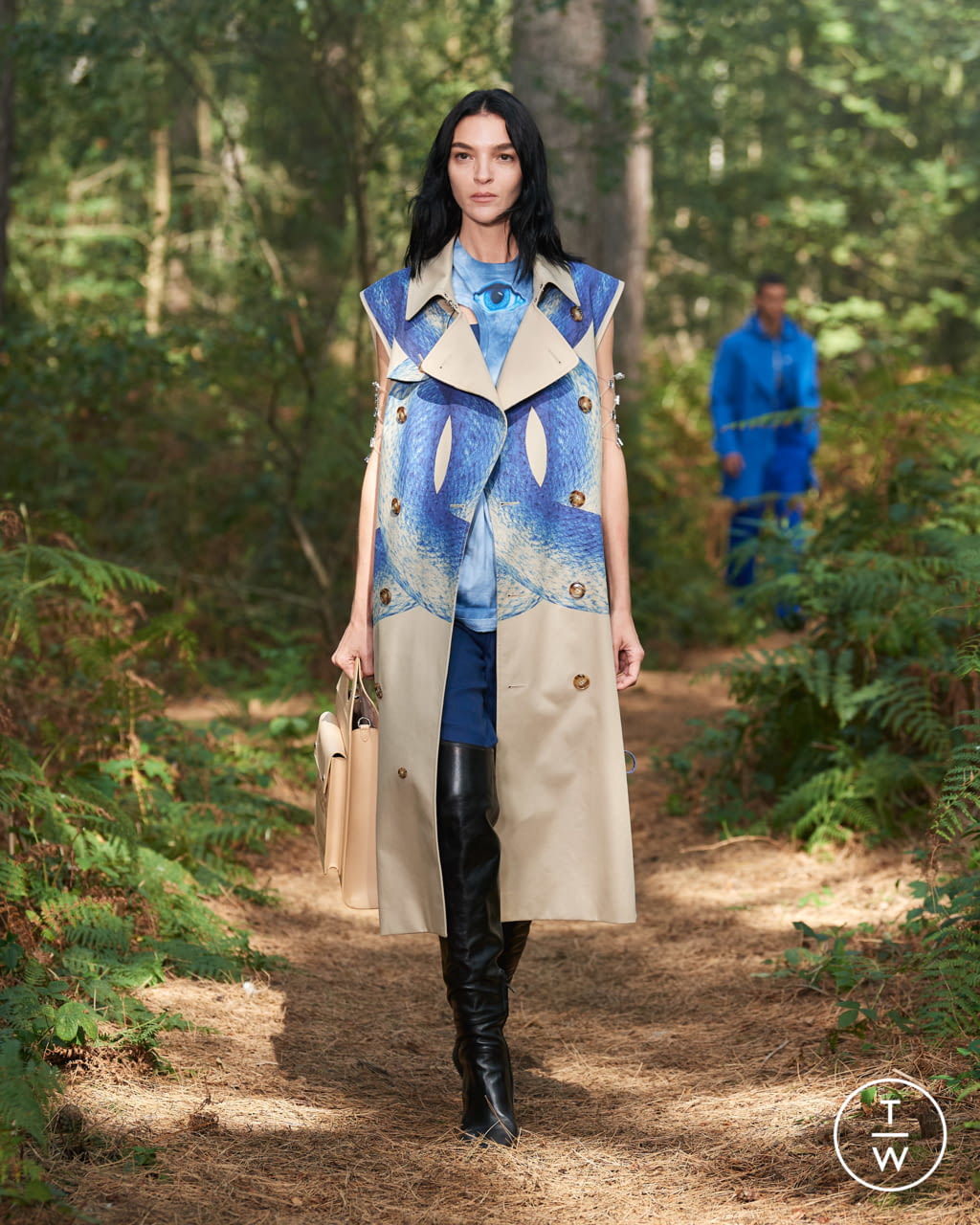 Fashion Week London Spring/Summer 2021 look 8 from the Burberry collection 女装