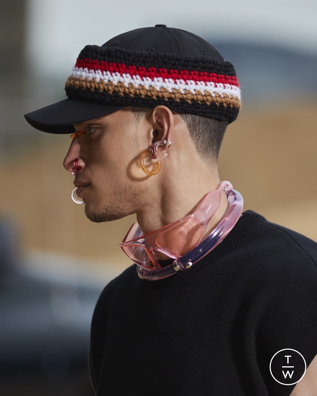 Fashion Week London Spring/Summer 2022 look 11 from the Burberry collection menswear accessories