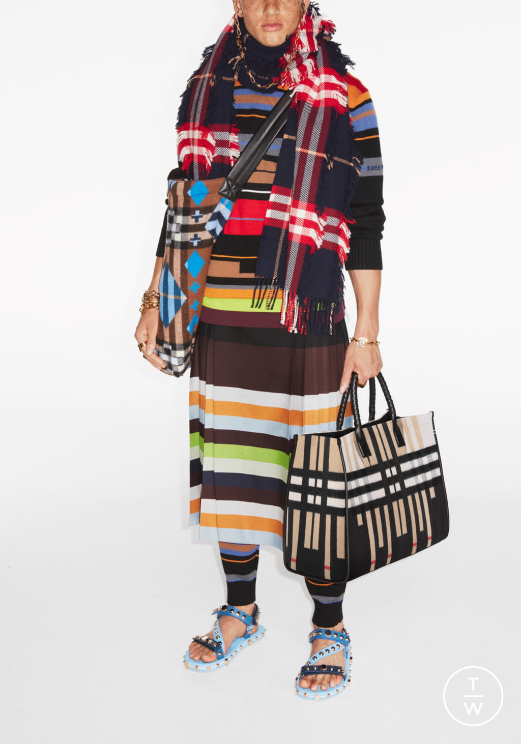 Fashion Week London Resort 2022 look 12 from the Burberry collection womenswear