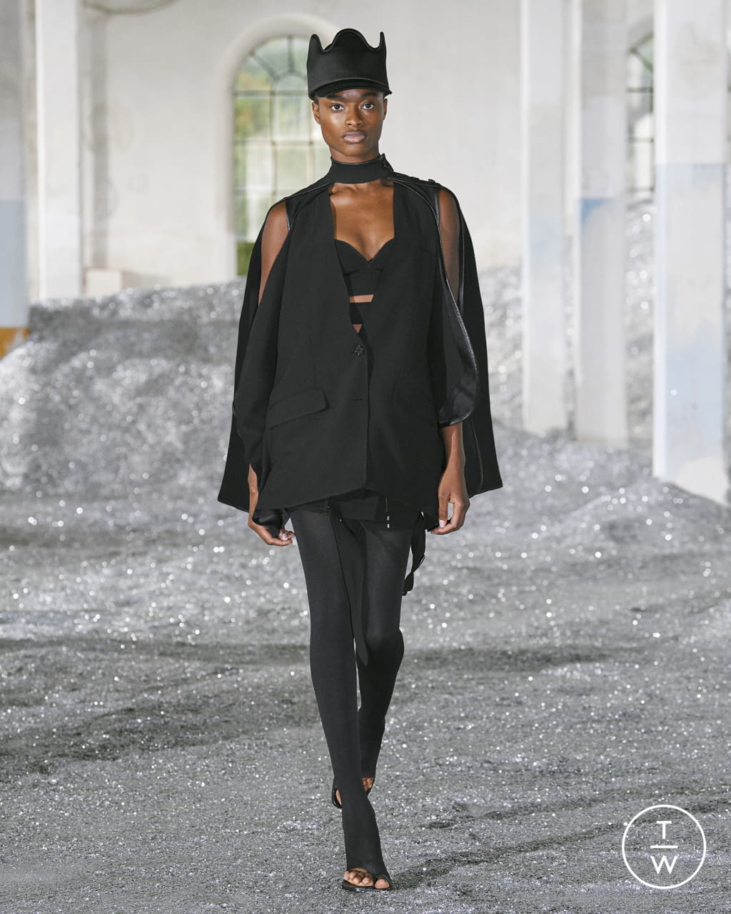 Fashion Week London Spring/Summer 2022 look 39 de la collection Burberry womenswear