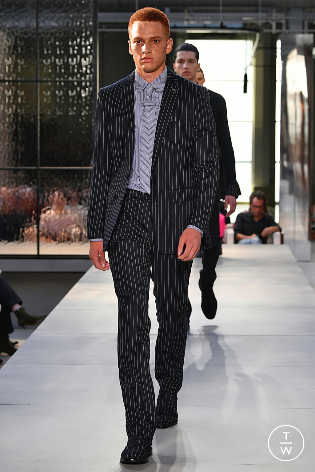 Fashion Week London Spring/Summer 2019 look 45 from the Burberry collection menswear