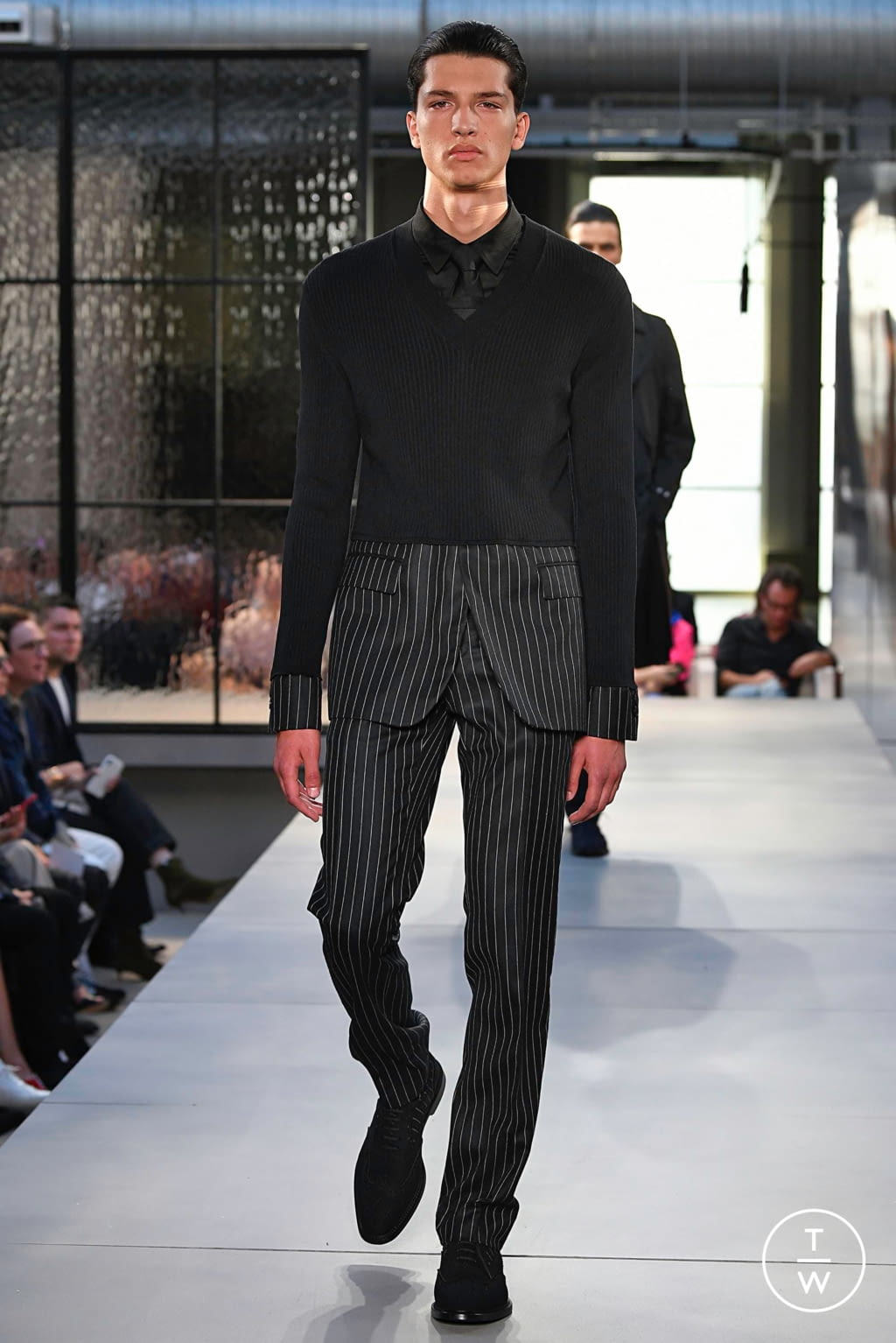 Fashion Week London Spring/Summer 2019 look 46 from the Burberry collection menswear