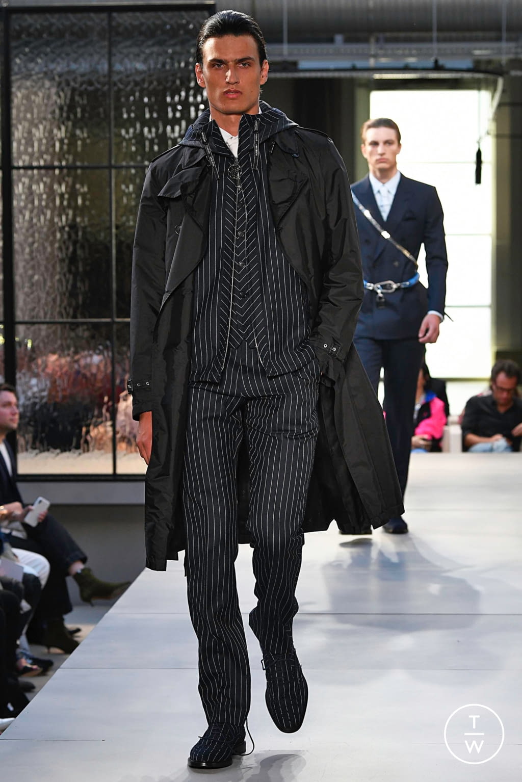 Fashion Week London Spring/Summer 2019 look 47 from the Burberry collection 男装