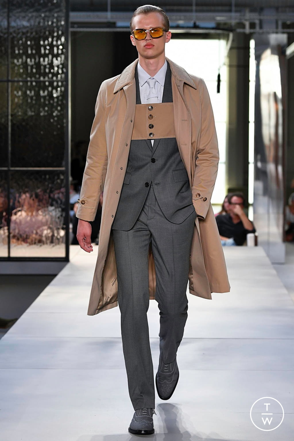 Fashion Week London Spring/Summer 2019 look 51 from the Burberry collection menswear