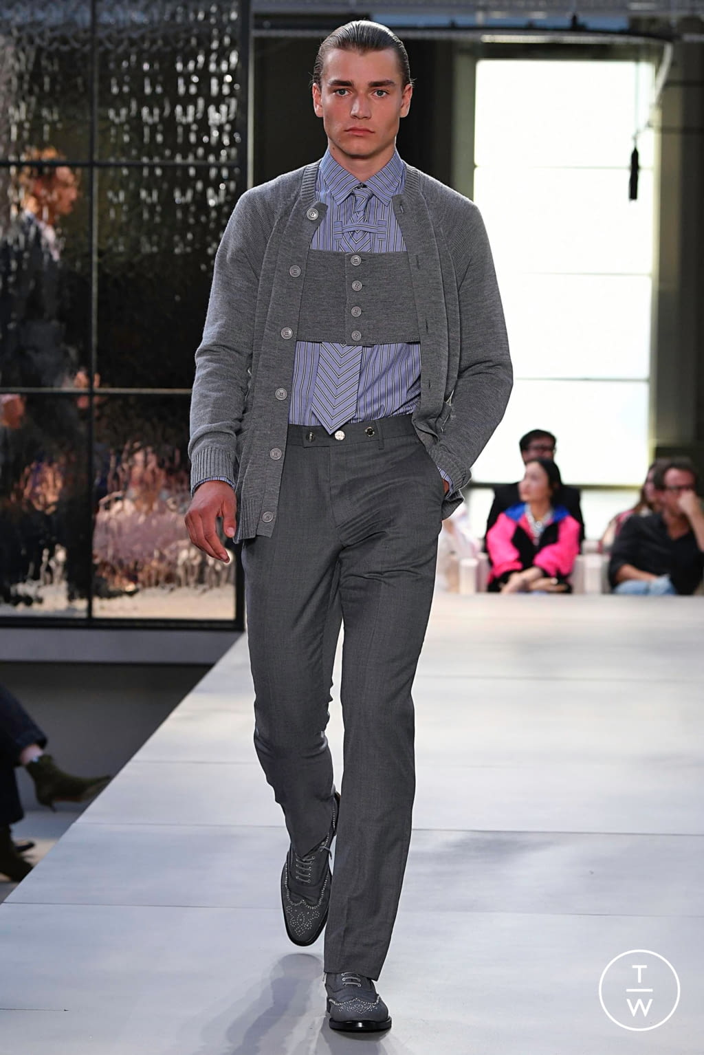 Fashion Week London Spring/Summer 2019 look 52 from the Burberry collection 男装