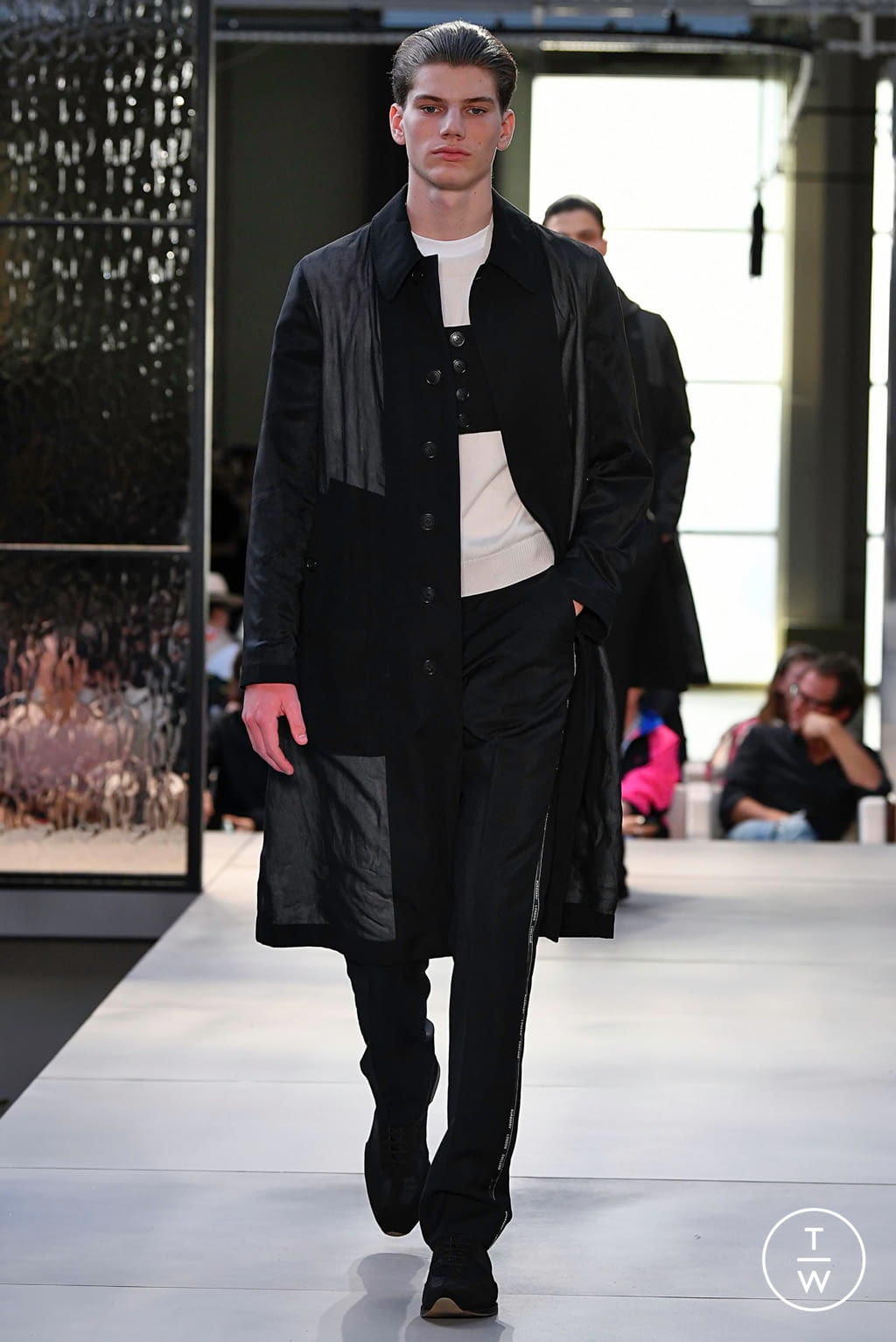 Fashion Week London Spring/Summer 2019 look 57 from the Burberry collection menswear