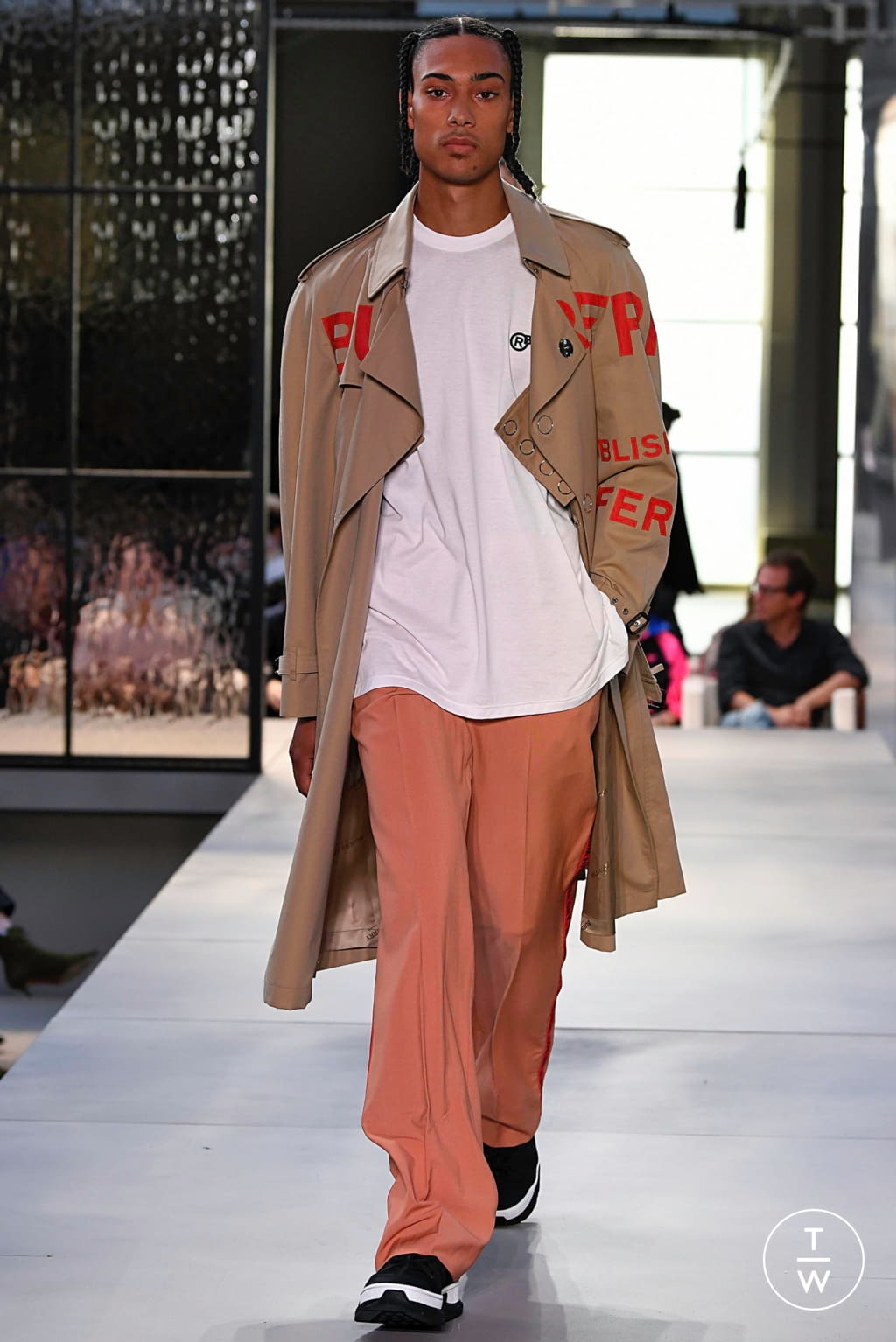 Fashion Week London Spring/Summer 2019 look 101 from the Burberry collection menswear