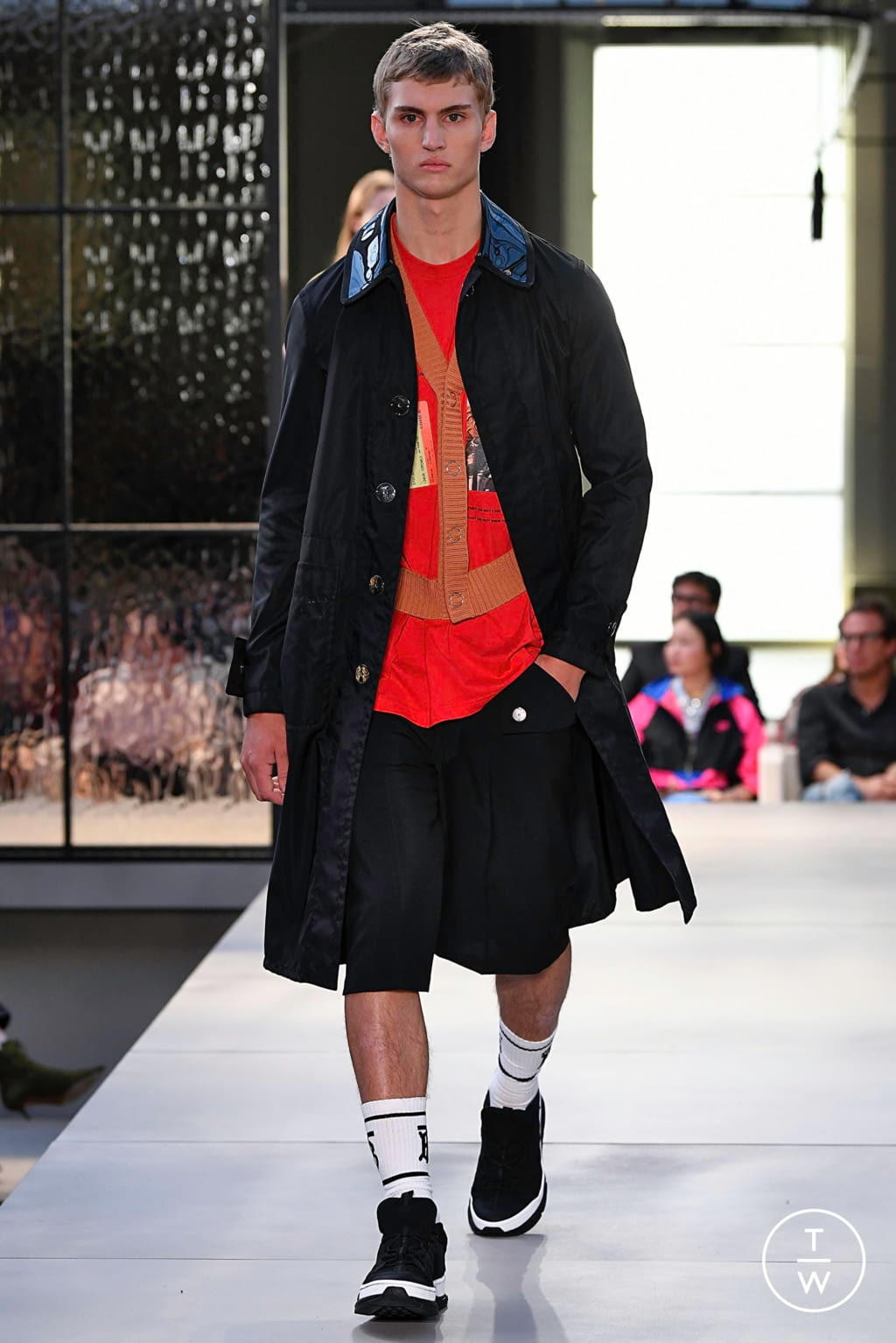 Fashion Week London Spring/Summer 2019 look 107 from the Burberry collection menswear