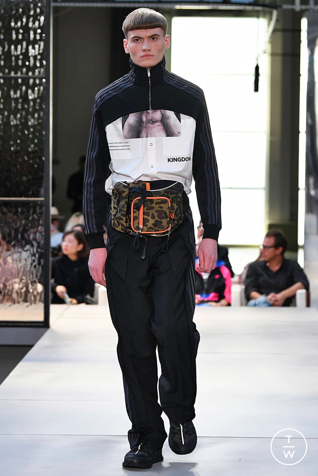 Fashion Week London Spring/Summer 2019 look 119 from the Burberry collection menswear