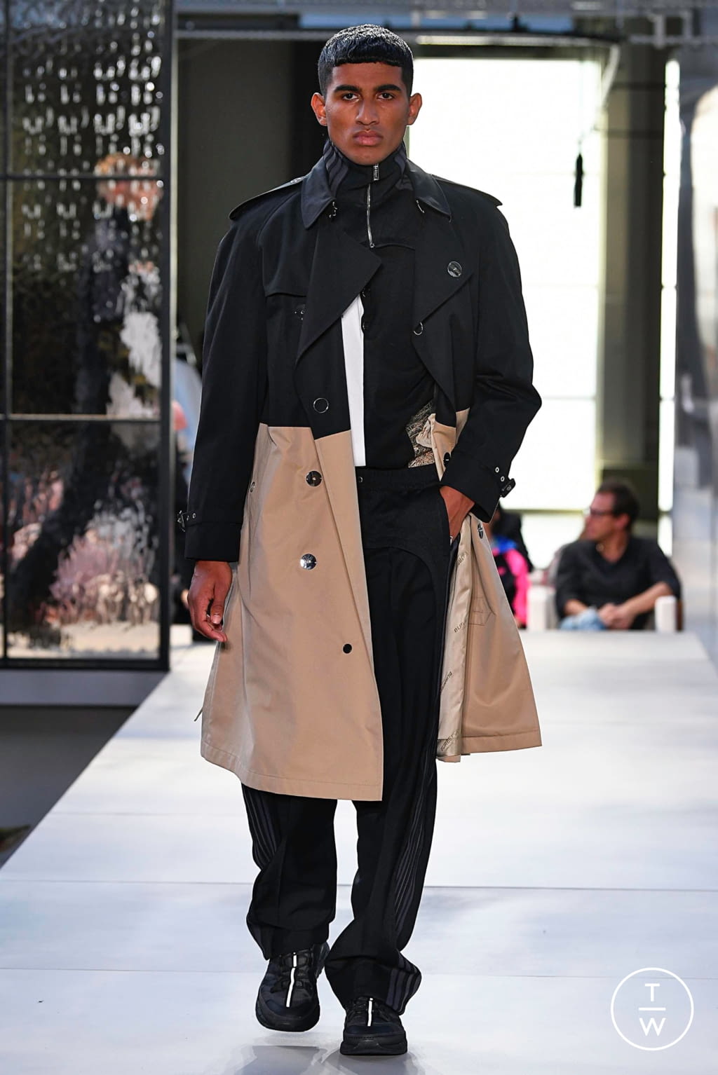 Fashion Week London Spring/Summer 2019 look 120 from the Burberry collection menswear