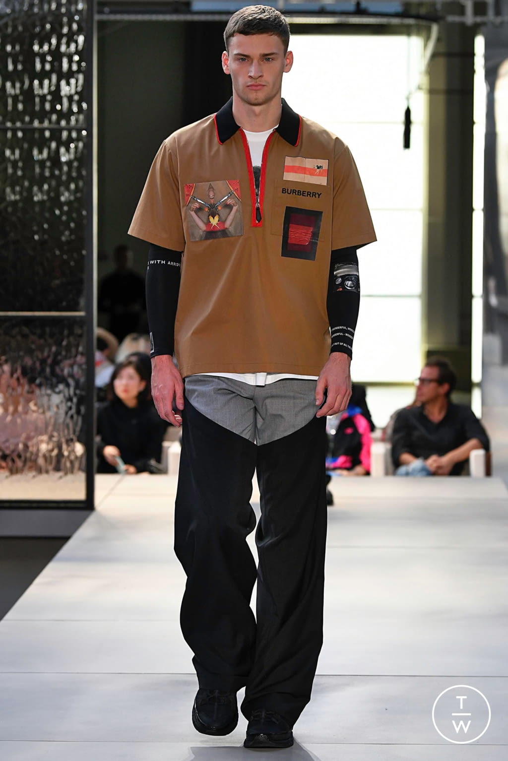 Fashion Week London Spring/Summer 2019 look 123 from the Burberry collection 男装
