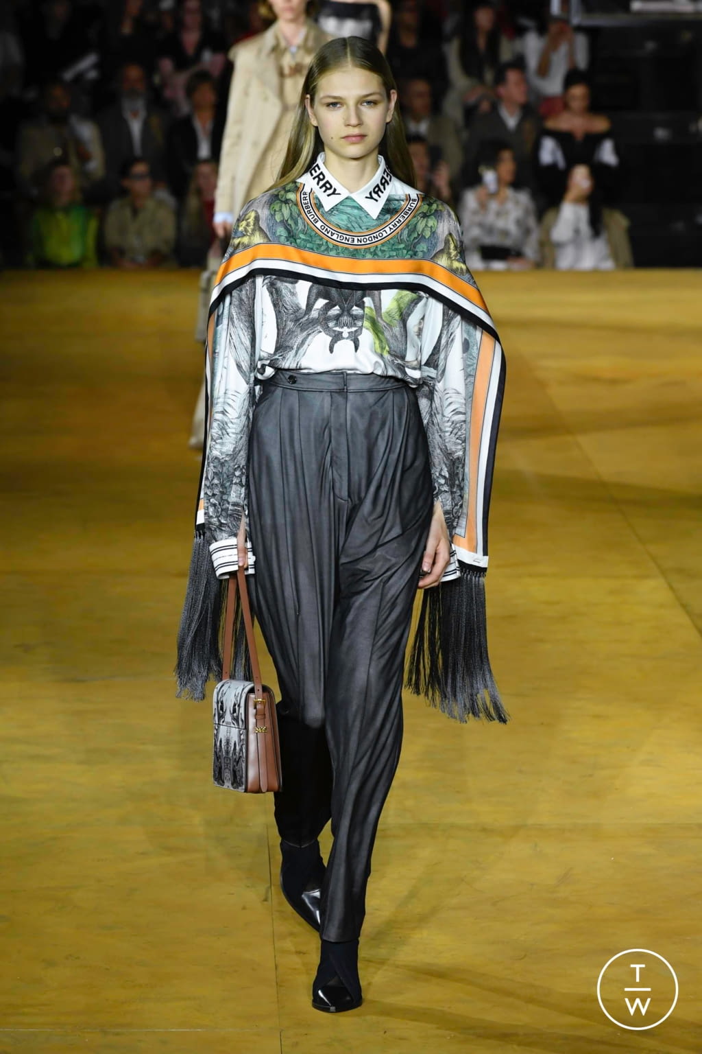 Fashion Week London Spring/Summer 2020 look 15 from the Burberry collection womenswear