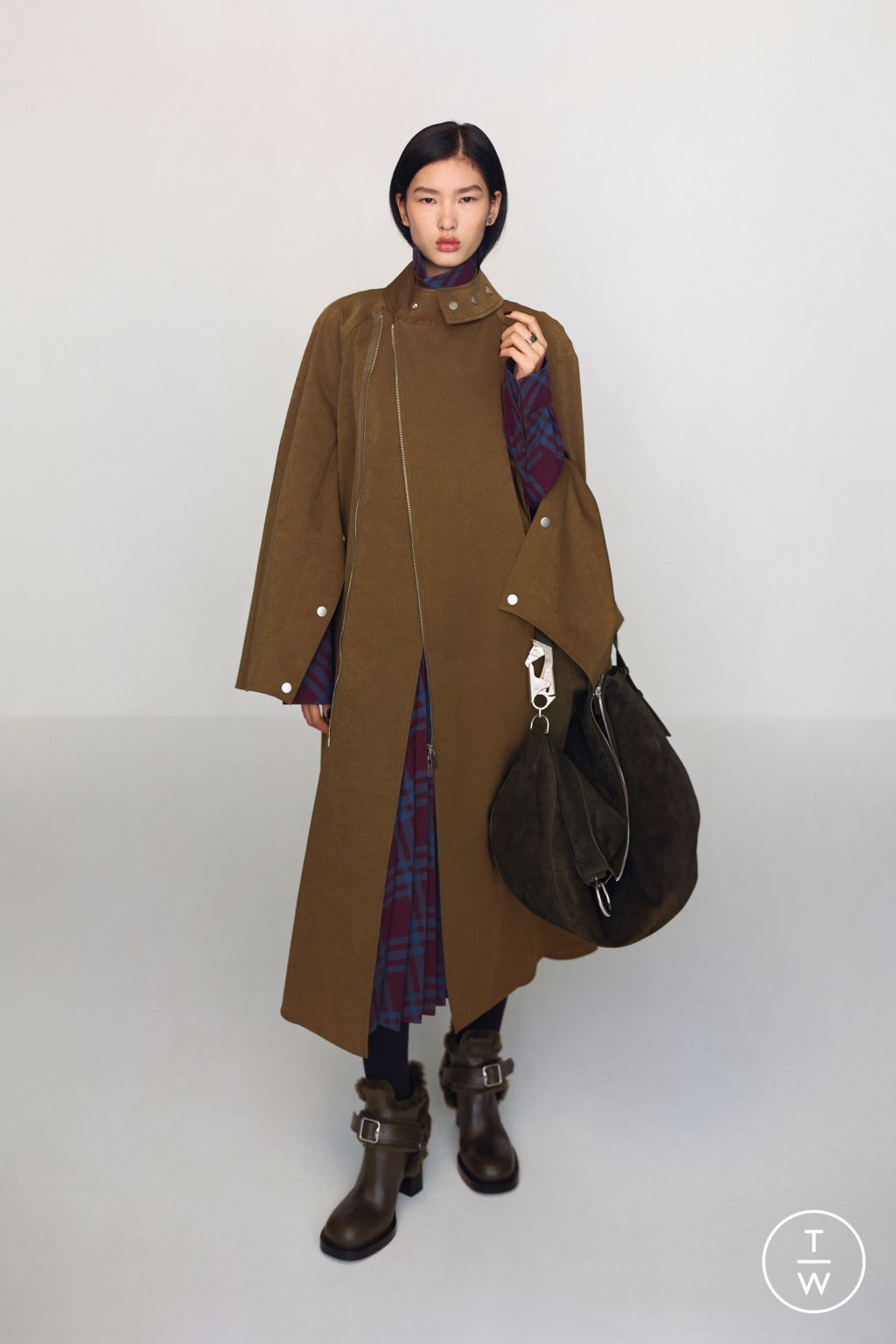 Fashion Week London Pre-Fall 2024 look 5 from the Burberry collection 女装