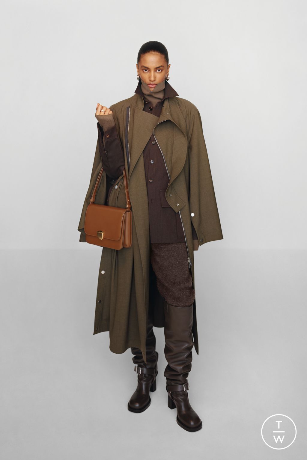 Fashion Week London Pre-Fall 2024 look 13 from the Burberry collection womenswear