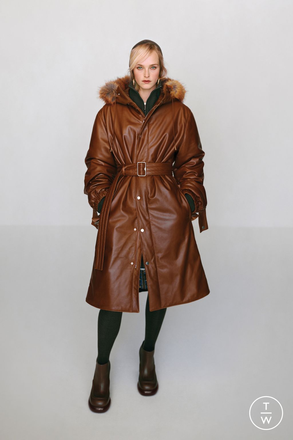 Fashion Week London Pre-Fall 2024 look 25 from the Burberry collection 女装