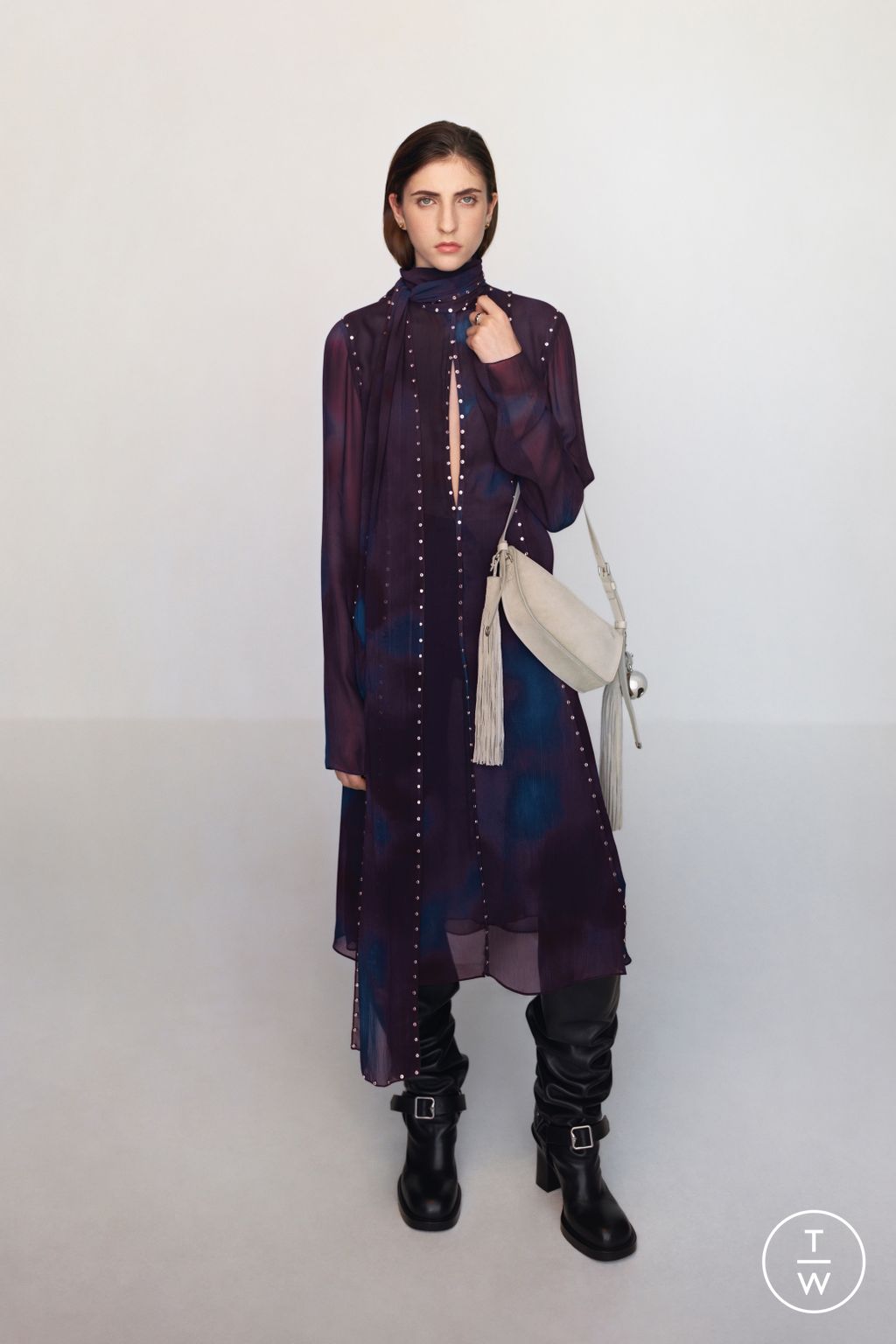 Fashion Week London Pre-Fall 2024 look 46 from the Burberry collection 女装