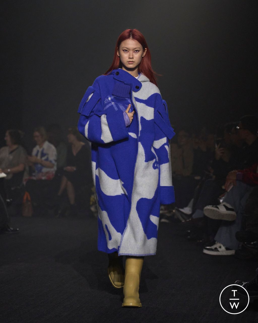 Fashion Week London Fall/Winter 2023 look 31 from the Burberry collection 女装