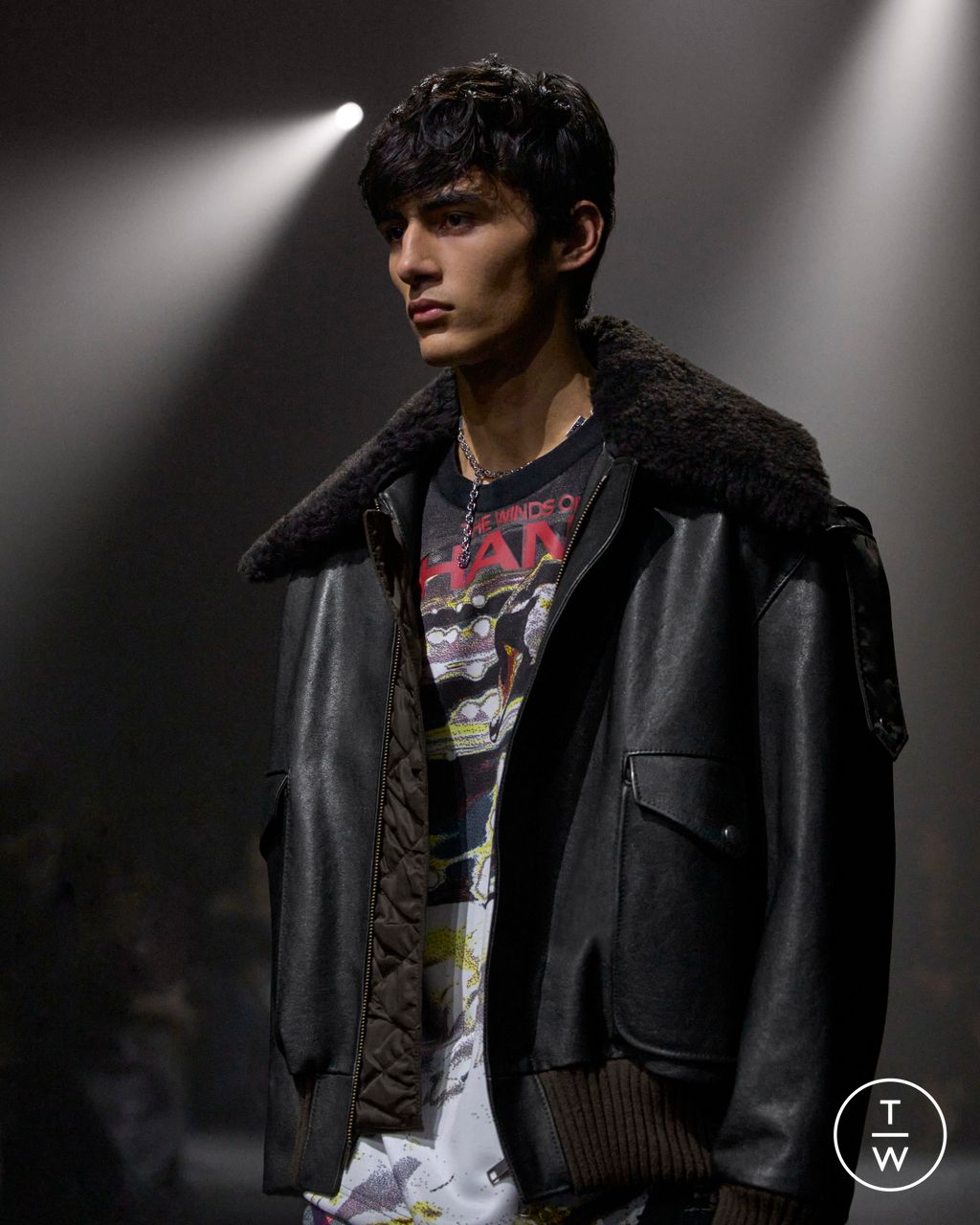 Fashion Week London Fall/Winter 2023 look 14 from the Burberry collection womenswear accessories