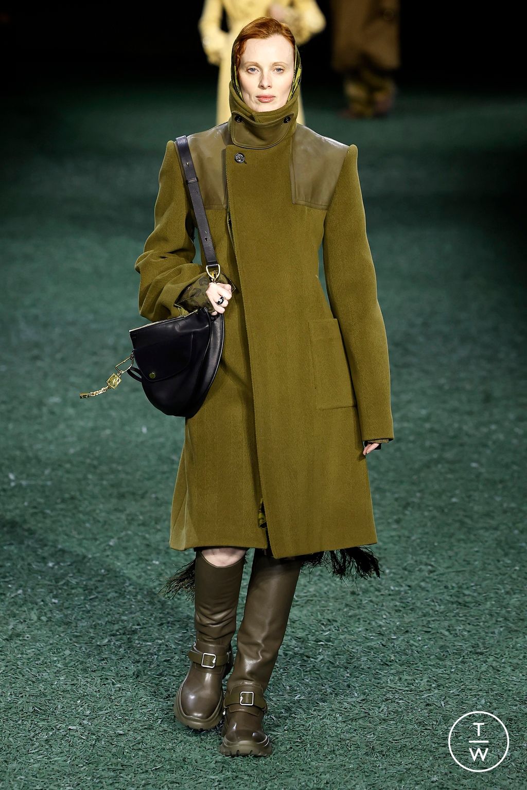Fashion Week London Fall/Winter 2024 look 20 from the Burberry collection womenswear