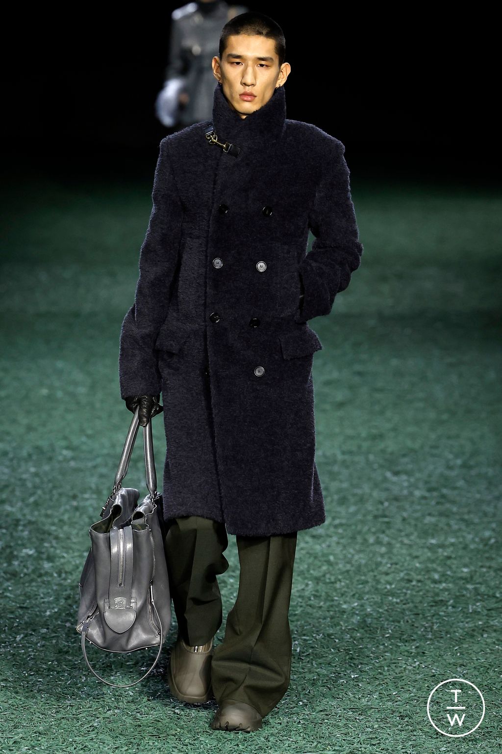 Fashion Week London Fall/Winter 2024 look 45 from the Burberry collection 女装